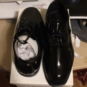 After six radio city black